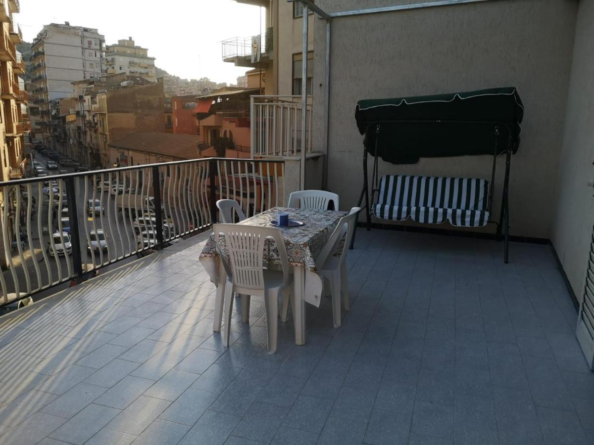 La Regina Di Coppe Apartment Licata Exterior foto